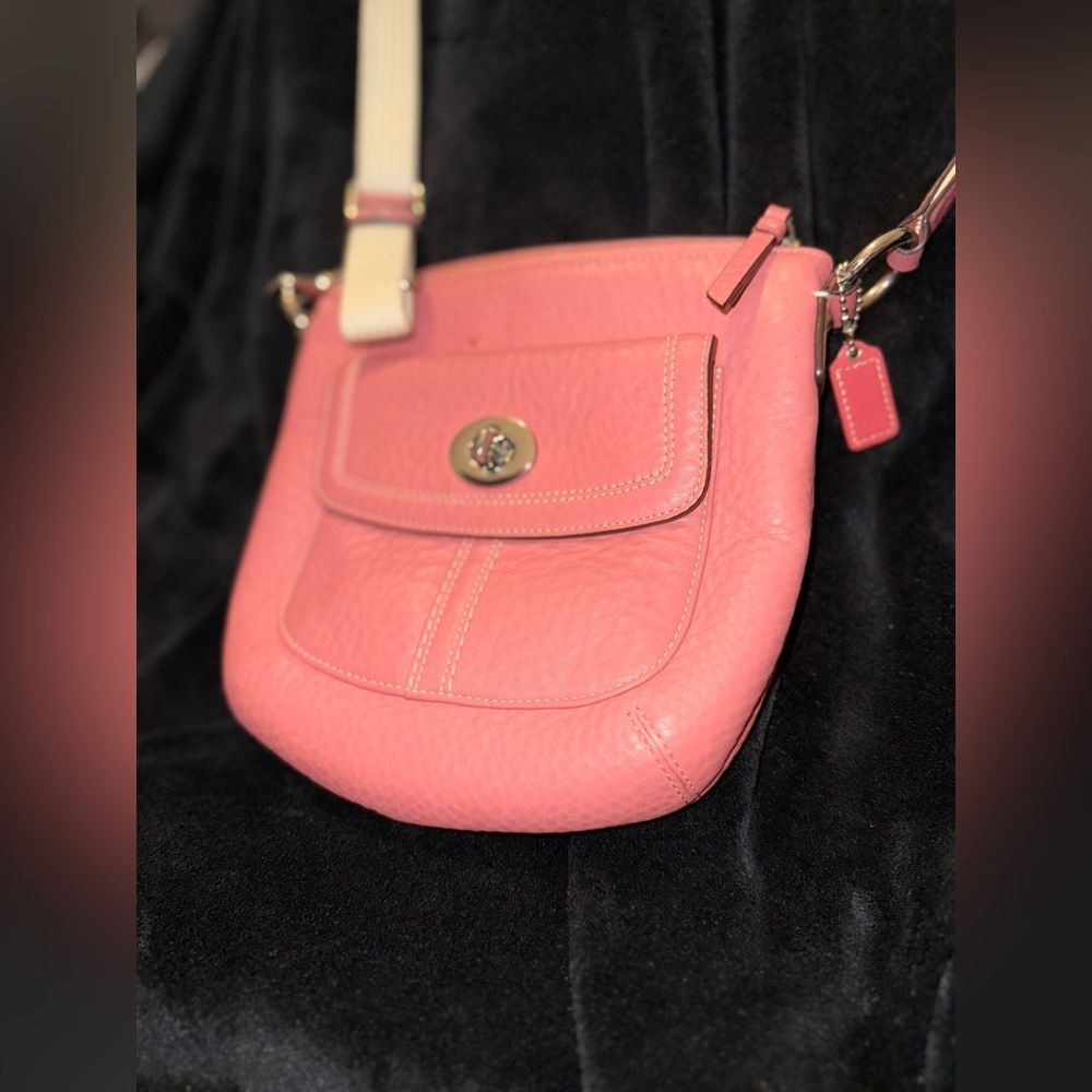 Coach Coral Crossbody Bag with Gold Details - Picture 5 of 16